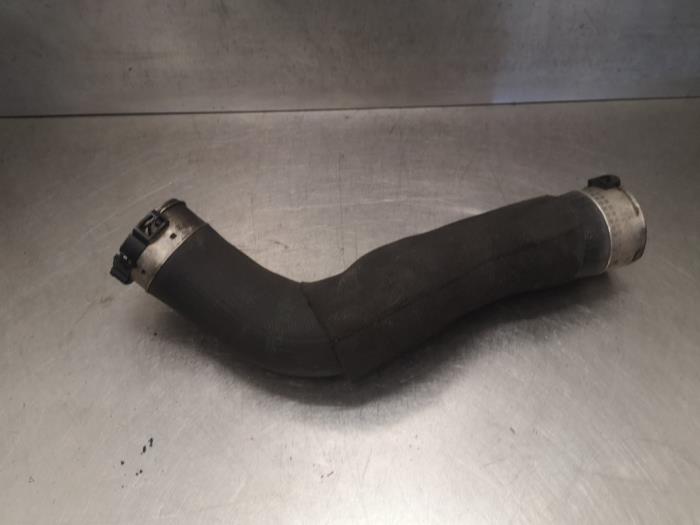 Gebruikte Intercooler Slang Peugeot 206+ (2L/M) 1.4 XS Prijs op aanvraag aangeboden door Bongers Auto-Onderdelen Zeeland