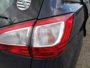 Gebruikte Achterlicht rechts Ford Grand C-Max (DXA) 1.6 TDCi 16V Prijs op aanvraag aangeboden door Bongers Auto-Onderdelen Zeeland