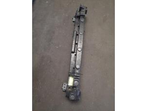 Gebruikte Bumperbalk voor Toyota Auris Touring Sports (E18) 1.8 16V Hybrid Prijs op aanvraag aangeboden door Bongers Auto-Onderdelen Zeeland