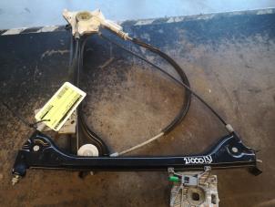 Gebruikte Ruitmechaniek 2Deurs links-voor Mercedes SLK (R171) 1.8 200 K 16V Prijs op aanvraag aangeboden door Bongers Auto-Onderdelen Zeeland