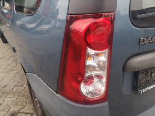 Gebruikte Achterlicht links Dacia Logan MCV (KS) 1.6 Prijs op aanvraag aangeboden door Bongers Auto-Onderdelen Zeeland