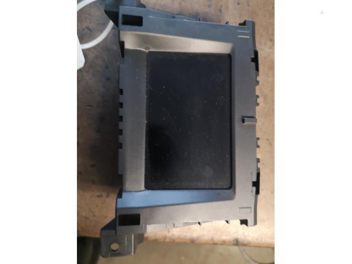 Gebruikte Display Interieur Opel Antara (LA6) 2.4 16V 4x4 Prijs op aanvraag aangeboden door Bongers Auto-Onderdelen Zeeland