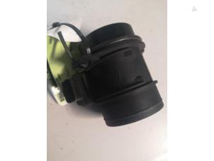 Gebruikte Luchtmassameter Peugeot 407 (6C/J) 2.7 HDi V6 24V Prijs op aanvraag aangeboden door Bongers Auto-Onderdelen Zeeland