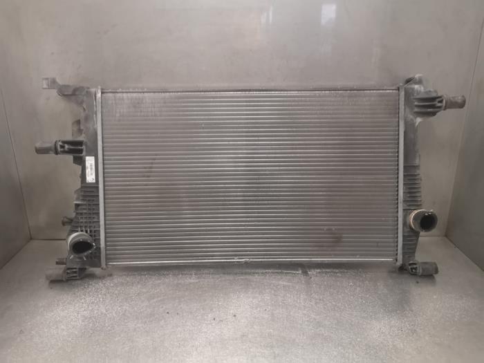 Gebruikte Radiateur Renault Megane III Grandtour (KZ) 1.5 dCi 90 Prijs op aanvraag aangeboden door Bongers Auto-Onderdelen Zeeland