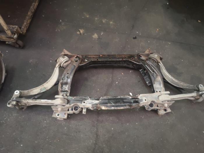 Gebruikte Subframe Chrysler 300 C 3.5 V6 24V Prijs op aanvraag aangeboden door Bongers Auto-Onderdelen Zeeland