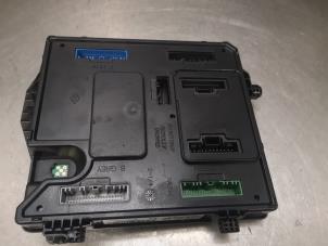 Gebruikte Computer Body Control Renault Scénic III (JZ) 2.0 dCi 16V Autom. Prijs op aanvraag aangeboden door Bongers Auto-Onderdelen Zeeland