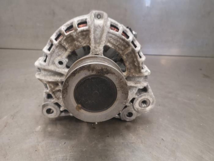 Gebruikte Dynamo Volvo V40 Cross Country (MZ) 1.5 T3 16V Geartronic Prijs op aanvraag aangeboden door Bongers Auto-Onderdelen Zeeland