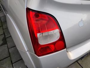 Gebruikte Achterlicht links Renault Twingo II (CN) 1.6 16V RS Prijs op aanvraag aangeboden door Bongers Auto-Onderdelen Zeeland