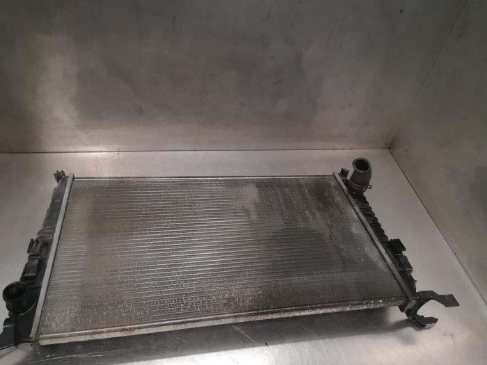 Gebruikte Radiateur Dacia Duster (HS) 1.5 dCi Prijs op aanvraag aangeboden door Bongers Auto-Onderdelen Zeeland