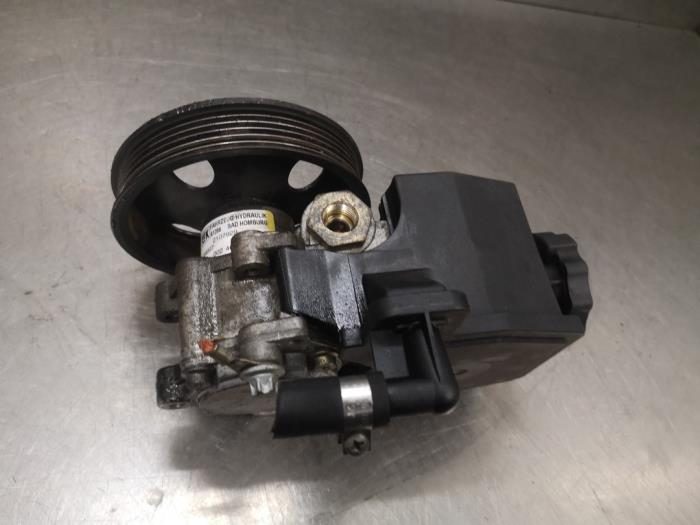 Gebruikte Pomp Servo Mercedes C Combi (S202) 1.8 C180T 16V Prijs op aanvraag aangeboden door Bongers Auto-Onderdelen Zeeland