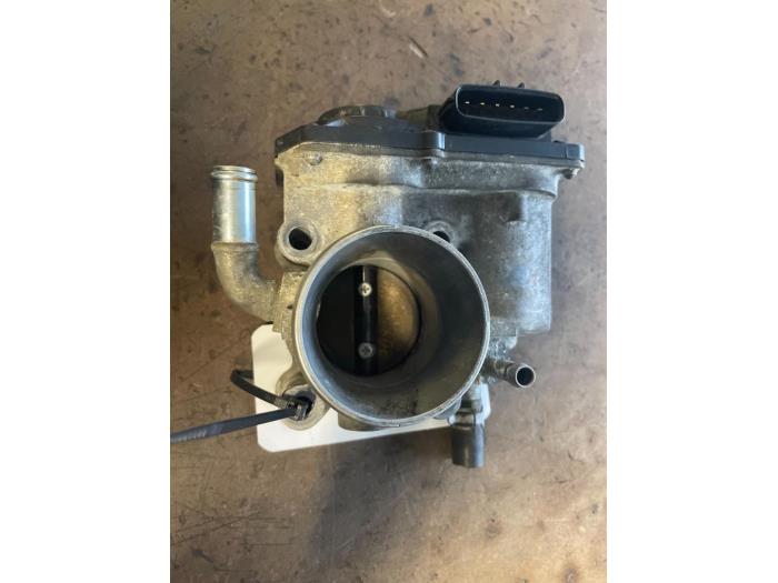 Gebruikte Gasklephuis Suzuki Swift (ZA/ZC/ZD1/2/3/9) 1.3 VVT 16V Prijs op aanvraag aangeboden door Bongers Auto-Onderdelen Zeeland