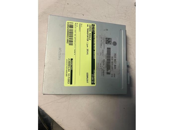 Camera module van een Volkswagen Multivan T5 (7E/7HC/7HF/7HM) 2.0 BiTDI DRF 2014