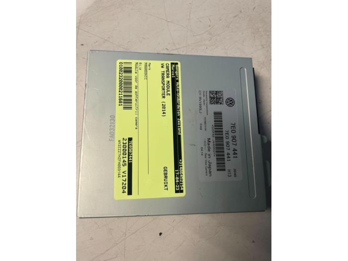 Camera module van een Volkswagen Multivan T5 (7E/7HC/7HF/7HM) 2.0 BiTDI DRF 2014