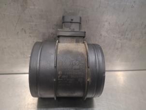 Gebruikte Luchtmassameter Iveco New Daily V 29L13V, 35C13V, 35S13V, 40C13V, 40S13V Prijs op aanvraag aangeboden door Bongers Auto-Onderdelen Zeeland