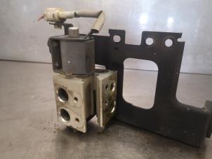 Gebruikte Airco expansieklep Toyota Avensis Prijs op aanvraag aangeboden door Bongers Auto-Onderdelen Zeeland