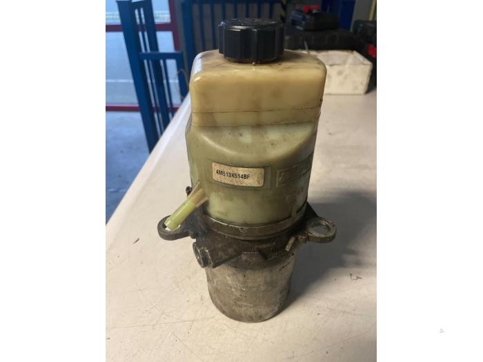 Gebruikte Pomp Servo Ford Focus 2 C+C 2.0 TDCi 16V Prijs op aanvraag aangeboden door Bongers Auto-Onderdelen Zeeland