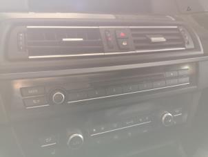 Gebruikte Radio BMW 5 serie (F10) 523i 24V Prijs op aanvraag aangeboden door Bongers Auto-Onderdelen Zeeland