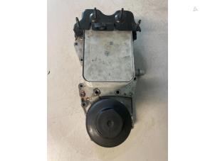 Gebruikte Oliefilterhuis Landrover Range Rover Sport (LW) 4.4 SDV8 32V Prijs op aanvraag aangeboden door Bongers Auto-Onderdelen Zeeland