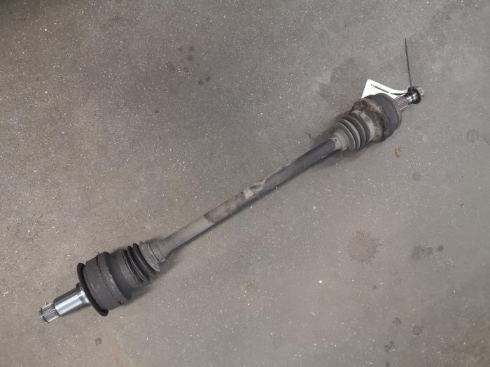 Gebruikte Aandrijfas links-achter Mercedes E (W212) E-350 CDI BlueEfficiency V6 24V 4-Matic Prijs op aanvraag aangeboden door Bongers Auto-Onderdelen Zeeland