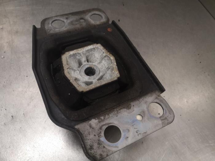 Gebruikte Versnellingsbak Steun Ford Galaxy (CK) 2.0 TDCi 180 16V Prijs op aanvraag aangeboden door Bongers Auto-Onderdelen Zeeland