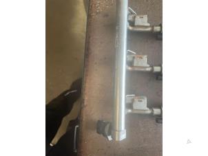 Gebruikte Injector brug Ford Tourneo Courier (JU2) 1.0 Ti-VCT EcoBoost 12V Prijs op aanvraag aangeboden door Bongers Auto-Onderdelen Zeeland