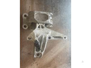 Gebruikte Motorsteun Renault Grand Scénic III (JZ) 1.5 dCi 110 Prijs op aanvraag aangeboden door Bongers Auto-Onderdelen Zeeland