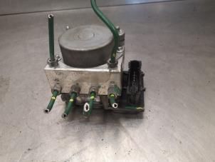 Gebruikte ABS Pomp Dacia Sandero I (BS) 1.2 16V Prijs op aanvraag aangeboden door Bongers Auto-Onderdelen Zeeland