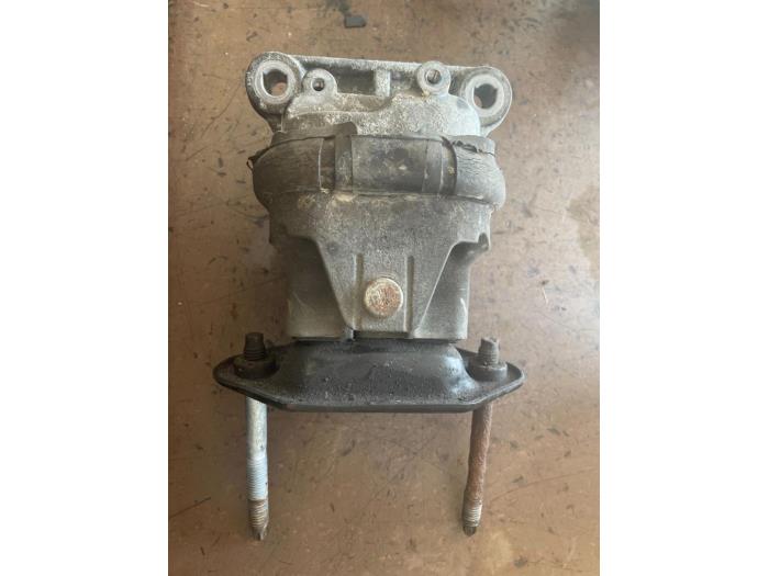 Gebruikte Motorrubber Chrysler 300 C 3.5 V6 24V Prijs op aanvraag aangeboden door Bongers Auto-Onderdelen Zeeland