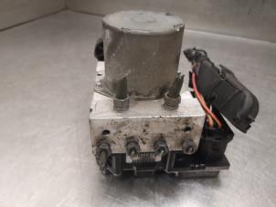 Gebruikte ABS Pomp Mercedes E Estate (S212) E-350 CGI V6 24V BlueEfficiency 4-Matic Prijs op aanvraag aangeboden door Bongers Auto-Onderdelen Zeeland