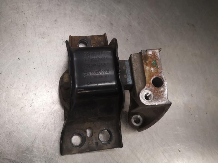 Gebruikte Motorrubber Nissan Micra C+C (K12) 1.4 16V Prijs op aanvraag aangeboden door Bongers Auto-Onderdelen Zeeland