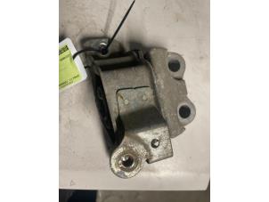 Gebruikte Motorrubber Fiat Grande Punto (199) 1.2 Prijs op aanvraag aangeboden door Bongers Auto-Onderdelen Zeeland