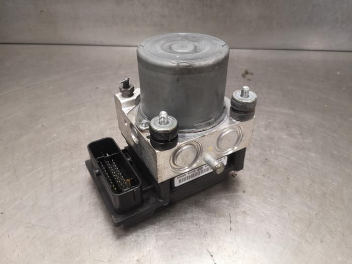 Gebruikte ABS Pomp Peugeot 307 Break (3E) 1.6 HDi 90 16V Prijs op aanvraag aangeboden door Bongers Auto-Onderdelen Zeeland