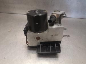 Gebruikte ABS Pomp Mercedes S (W220) 3.2 S-320 18V Prijs op aanvraag aangeboden door Bongers Auto-Onderdelen Zeeland