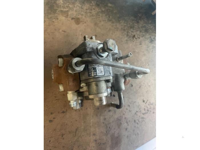 Gebruikte Dieselpomp Toyota Corolla Verso (R10/11) 2.2 D-4D 16V Prijs op aanvraag aangeboden door Bongers Auto-Onderdelen Zeeland