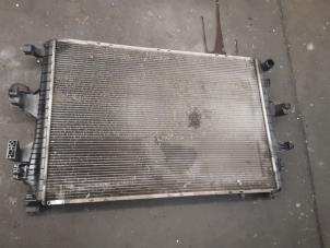 Gebruikte Radiateur Volkswagen Multivan T5 (7E/7HC/7HF/7HM) 2.0 BiTDI DRF Prijs op aanvraag aangeboden door Bongers Auto-Onderdelen Zeeland