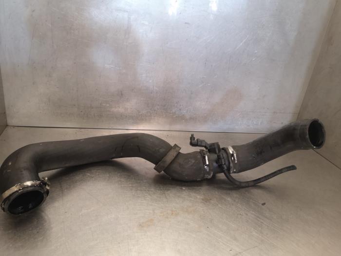 Gebruikte Intercooler Slang Volkswagen Multivan T5 (7E/7HC/7HF/7HM) 2.0 BiTDI DRF Prijs op aanvraag aangeboden door Bongers Auto-Onderdelen Zeeland
