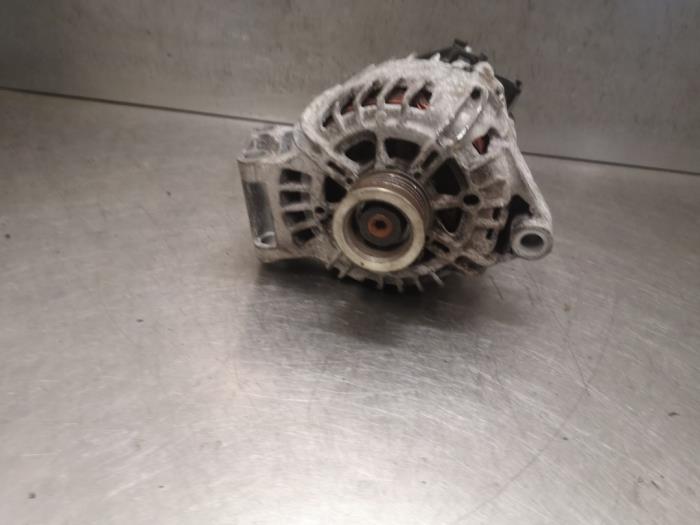 Dynamo van een Ford Focus 3 1.6 Ti-VCT 16V 125 2012