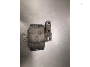 Gebruikte Motorsteun Seat Leon (1M1) 1.9 TDI 110 Prijs op aanvraag aangeboden door Bongers Auto-Onderdelen Zeeland