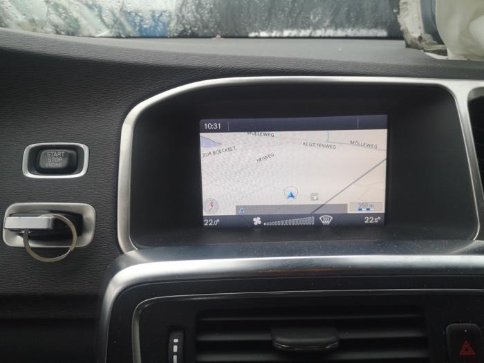 Gebruikte Display Interieur Volvo V60 I (FW/GW) 1.6 DRIVe Prijs op aanvraag aangeboden door Bongers Auto-Onderdelen Zeeland