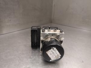 Gebruikte ABS Pomp Ford Transit 2.0 TDdi 16V Prijs op aanvraag aangeboden door Bongers Auto-Onderdelen Zeeland