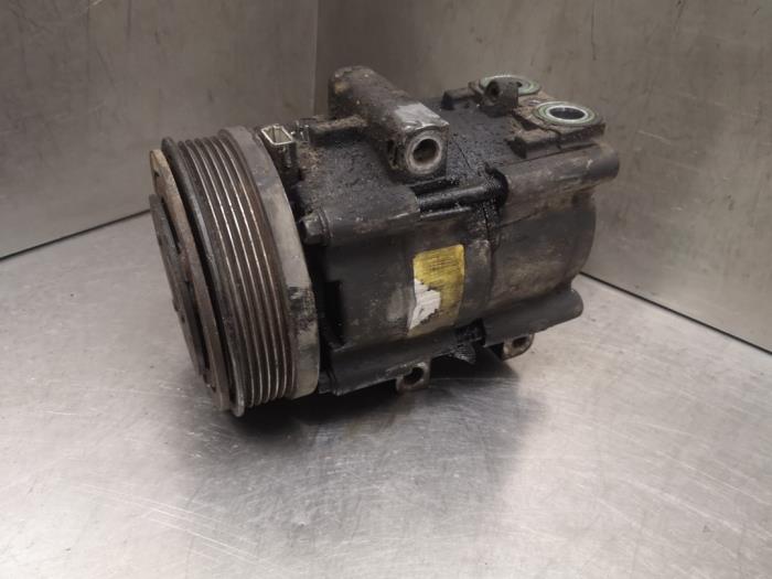 Gebruikte Pomp Airco Ford Transit 2.0 TDdi 16V Prijs op aanvraag aangeboden door Bongers Auto-Onderdelen Zeeland