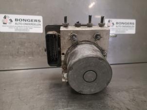 Gebruikte ABS Pomp Mercedes Sprinter 3,5t (906.63) 319 CDI,BlueTEC V6 24V Prijs op aanvraag aangeboden door Bongers Auto-Onderdelen Zeeland