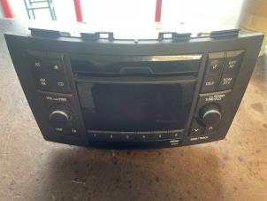 Gebruikte Radio Suzuki Swift (ZA/ZC/ZD) 1.2 16_ Prijs op aanvraag aangeboden door Bongers Auto-Onderdelen Zeeland