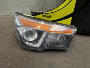 Gebruikte Koplamp rechts Ssang Yong Rodius 2.0 e-200 Xdi 16V 4WD Prijs op aanvraag aangeboden door Bongers Auto-Onderdelen Zeeland