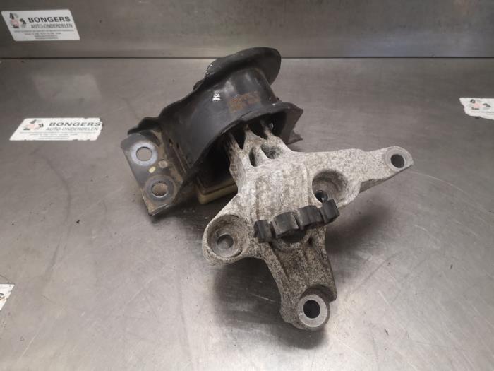 Motorsteun Chevrolet Spark (M300), 2010 1.2 16V, Hatchback, Benzine, 1.206cc, 60kW (82pk), FWD, B12D1; LMU, 2010-03 (Gebruikt)