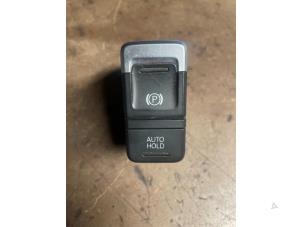 Gebruikte Handrem schakelaar Volkswagen Touareg (7PA/PH) 3.0 TDI V6 24V Prijs op aanvraag aangeboden door Bongers Auto-Onderdelen Zeeland