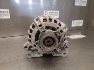 Gebruikte Dynamo Volkswagen Polo V (6R) 1.0 12V BlueMotion Technology Prijs op aanvraag aangeboden door Bongers Auto-Onderdelen Zeeland