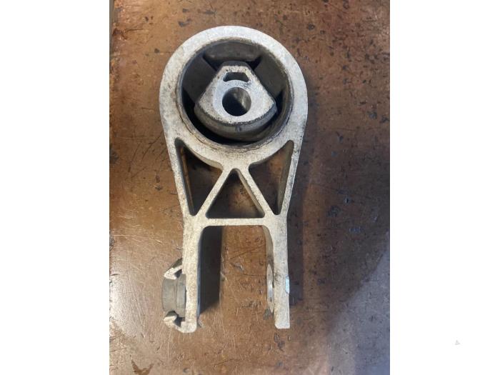 Gebruikte Versnellingsbak Steun Fiat Ducato (250) 2.3 D 130 Multijet Minibus Extralongo Prijs op aanvraag aangeboden door Bongers Auto-Onderdelen Zeeland