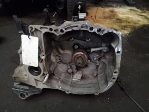Gebruikte Versnellingsbak Renault Clio IV (5R) 1.2 16V Prijs op aanvraag aangeboden door Bongers Auto-Onderdelen Zeeland
