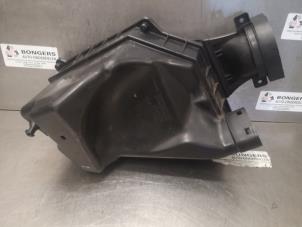 Gebruikte Luchtfilterhuis Volvo V50 (MW) 2.4 D5 20V Prijs op aanvraag aangeboden door Bongers Auto-Onderdelen Zeeland